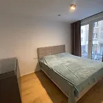 1-Bedroom Luxury Apartment In The Heart Of Vienna With Kitchen And Parking