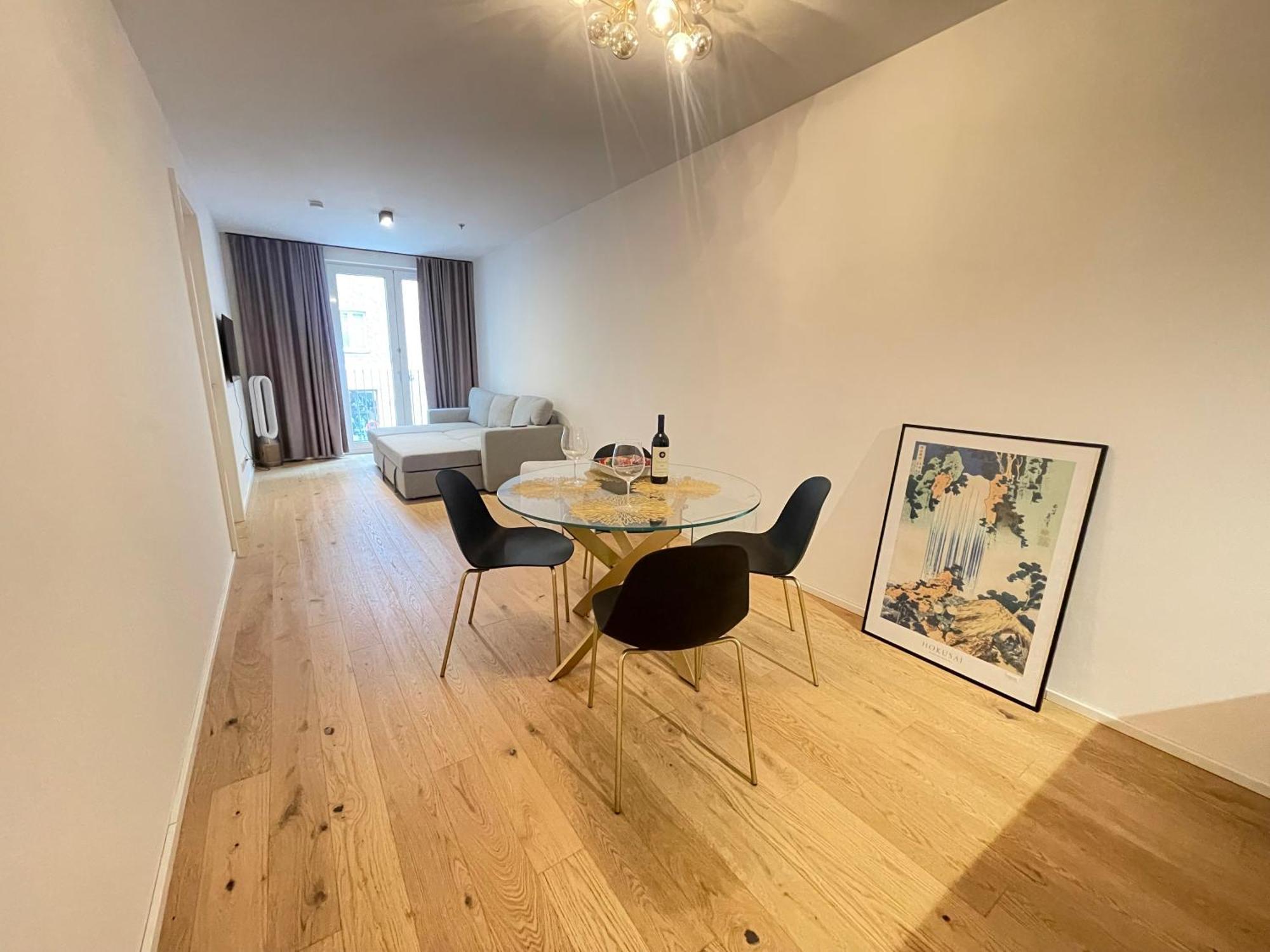 1-bedroom Luxury In The Heart Of With Kitchen And Parking Wien