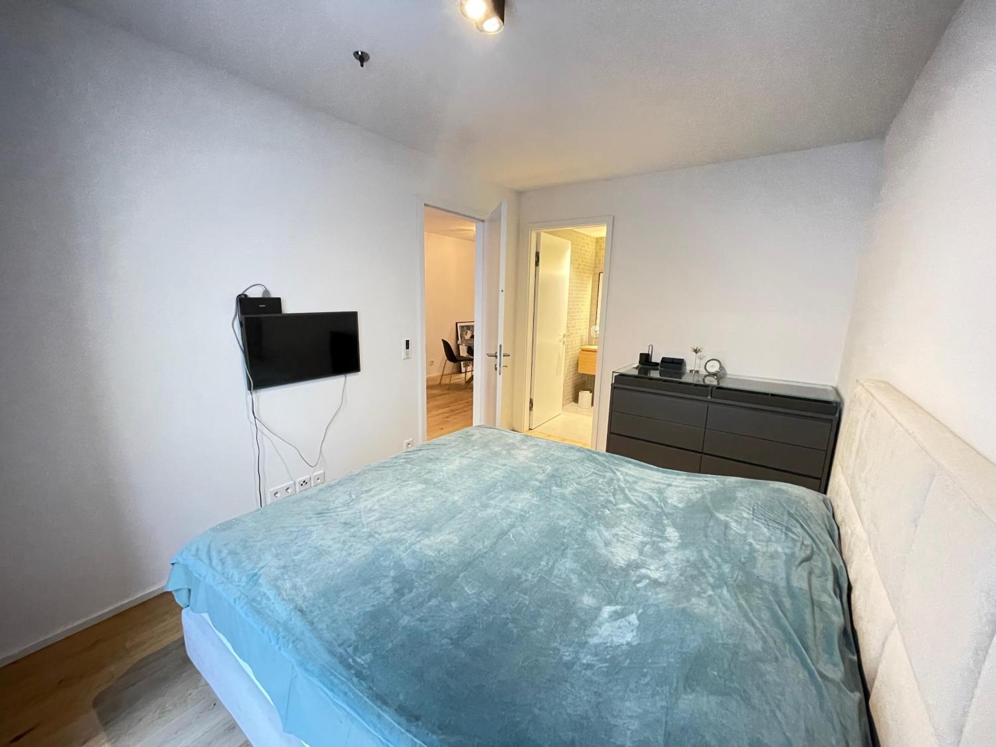 Apartment 1-bedroom Luxury In The Heart Of With Kitchen And Parking *